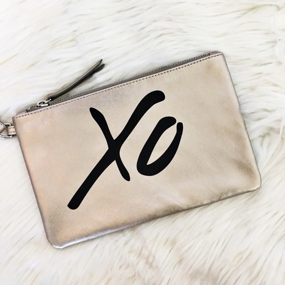 New Banana Republic Genuine Leather Gold XO Metallic Wristlet Purse
